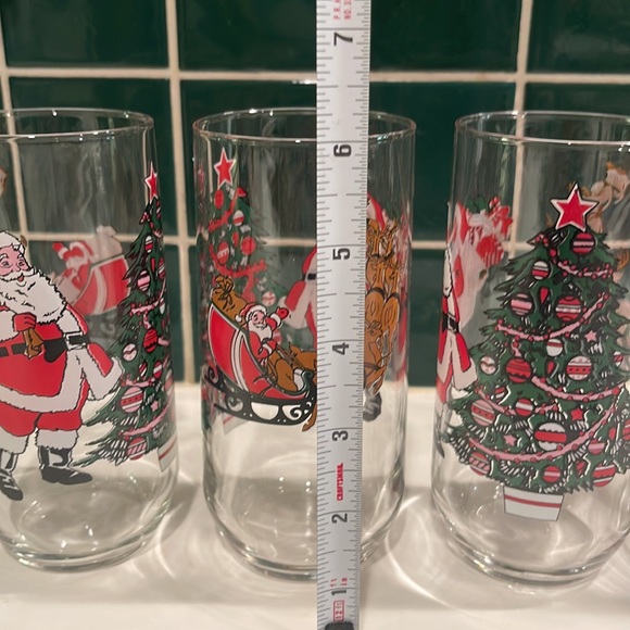 Vintage Luminarc Santa Glasses // Set of 4 - Picture 6 of 7